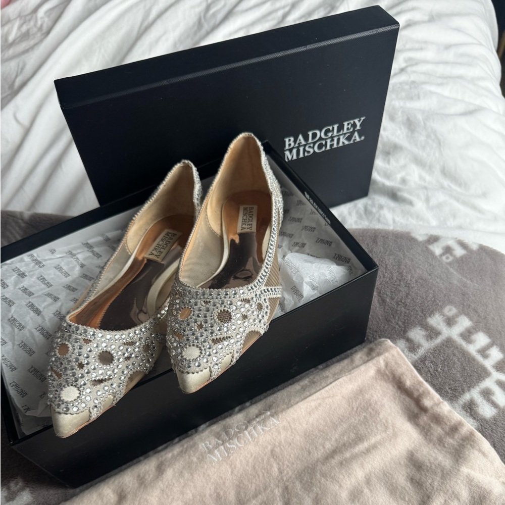 Badgley Mischka Sparkling Silver/Nude Flats